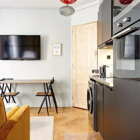 Aparthotel Stylish In The Heart Of