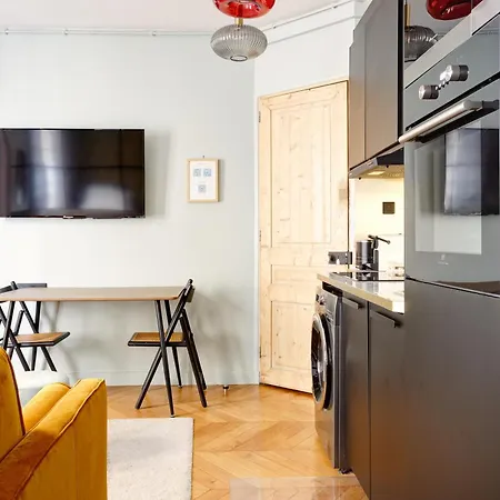 Aparthotel Stylish In The Heart Of