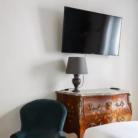 Stylish In The Heart Of Aparthotel Paris